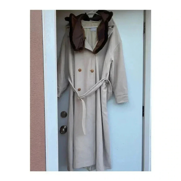 Bogner Germany Trench Coat with detachable fur - Picture 1 of 6
